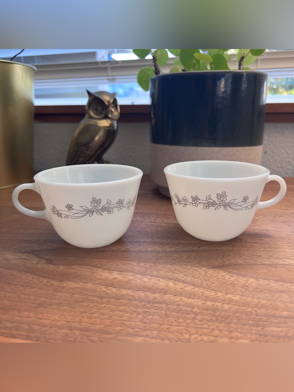 Vintage Pyrex Ribbon Bouquet White Milk Glass Tea Cups / Mugs - Set of 2